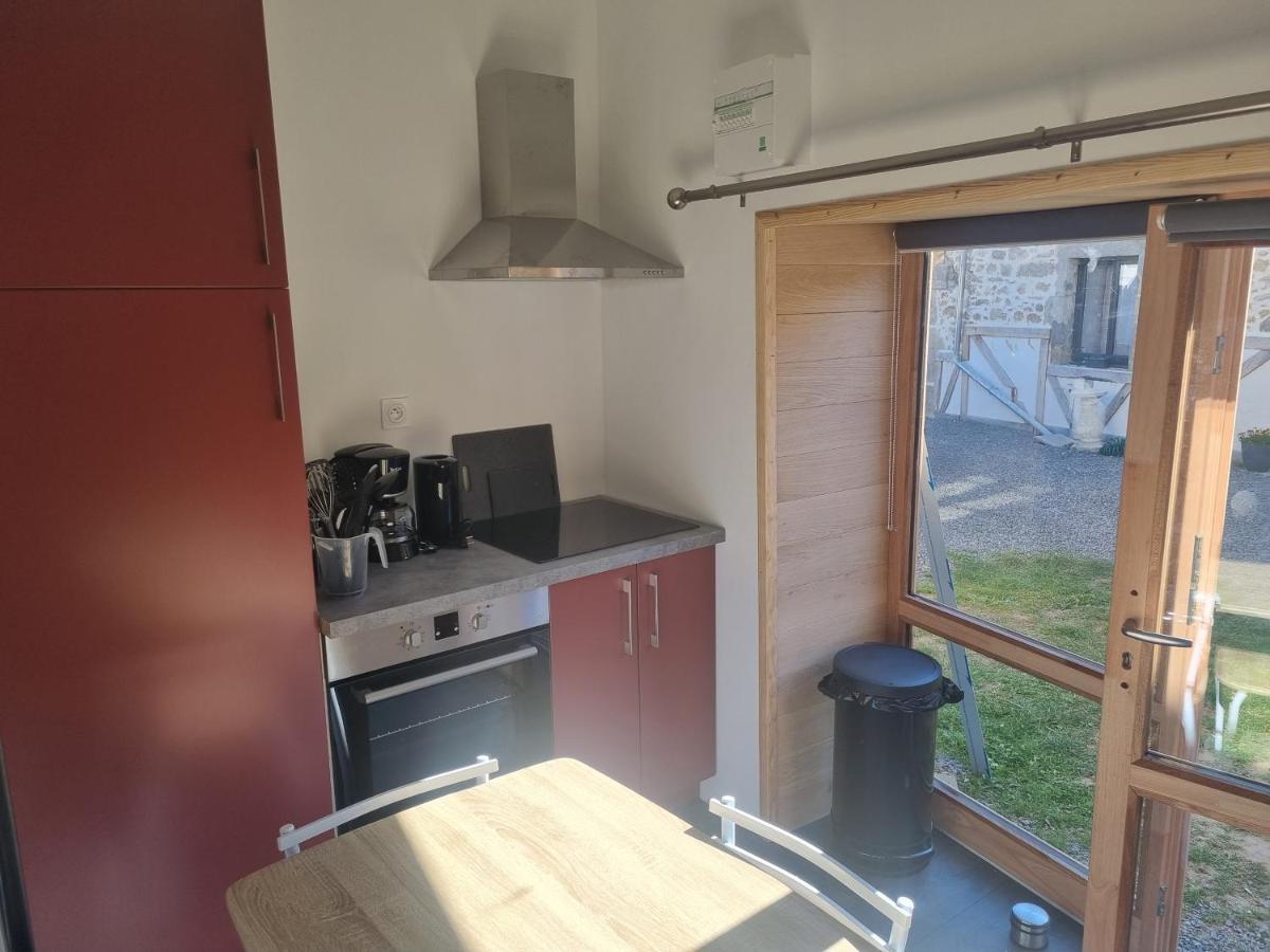 Jolie Petite Maison Dans Village Fortifie Brigueuil Buitenkant foto